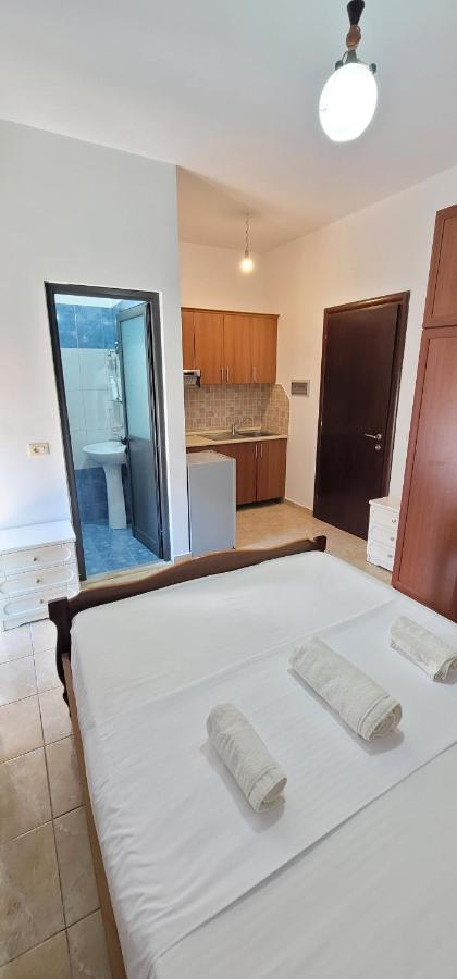 Alsi Rooms Ксамил Екстериор снимка